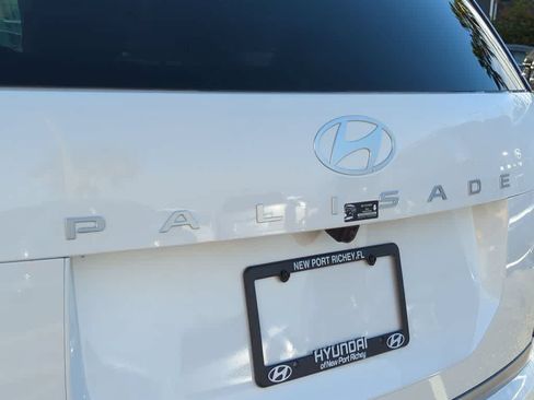 New 2026 Hyundai Palisade Calligraphy FWD image 12
