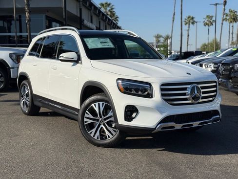 New 2026 Mercedes-Benz GLB 250 image 1