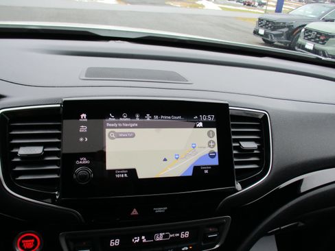 Certified 2025 Honda Passport Black Edition image 19