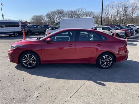 Used 2024 Kia Forte LXS image 6