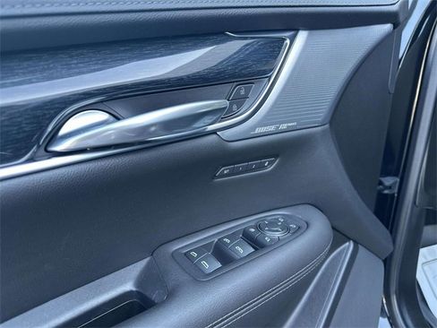 Certified 2022 Cadillac XT5 Premium Luxury w/ LPO, Floor Liner Package image 51