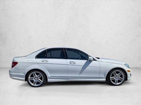 Used 2013 Mercedes-Benz C 250 Sedan image 4