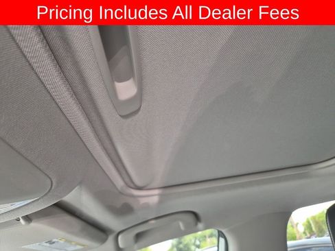 Used 2021 Toyota RAV4 XLE Premium FWD image 8
