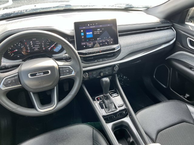 Used 2024 Jeep Compass Latitude AWD/4WD image 13
