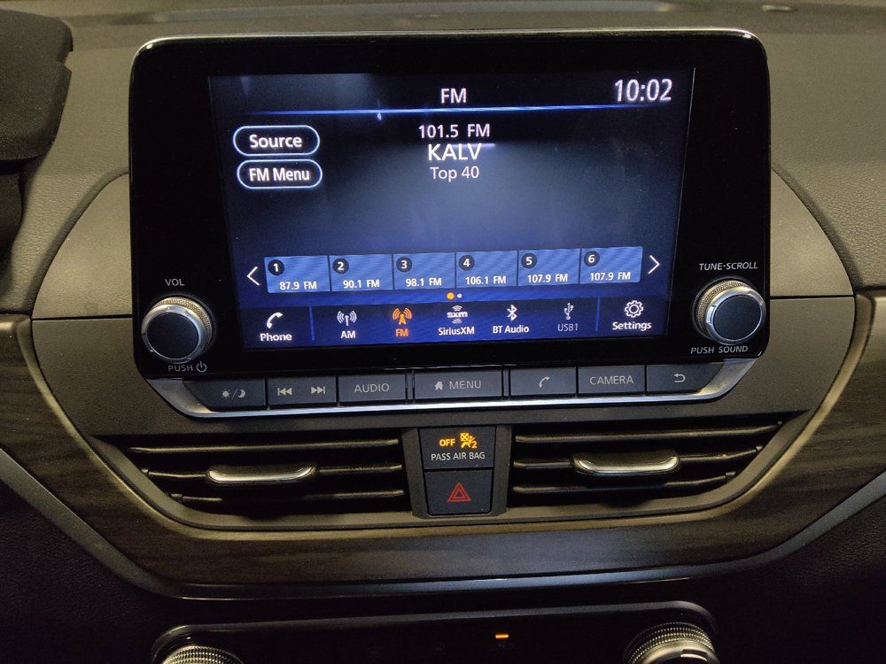 Used 2025 Nissan Altima 2.5 SV FWD image 25