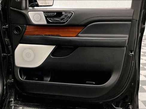 Used 2018 Lincoln Navigator Reserve w/ Technology Package image 21