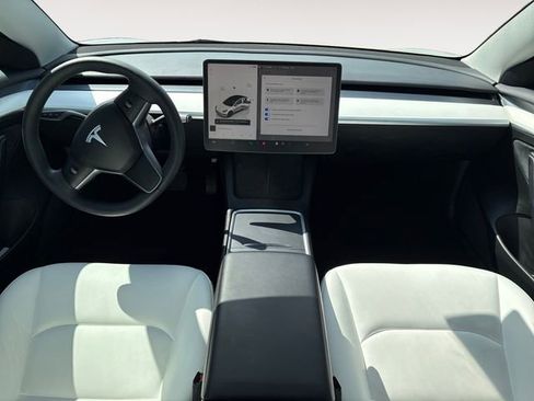 Used 2023 Tesla Model 3 Standard Range RWD image 10