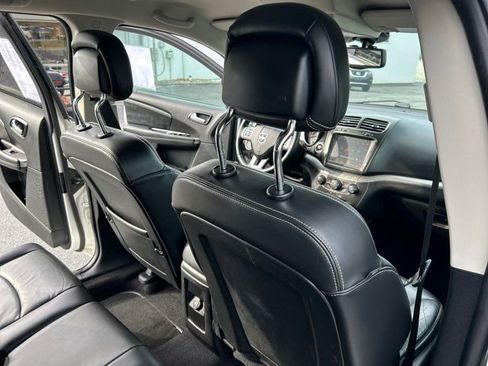 Used 2017 Dodge Journey Crossroad w/ Popular Equipment Group image 26