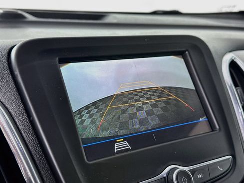 Used 2019 Chevrolet Equinox LS AWD/4WD image 10