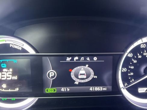 Used 2017 Kia Niro EX image 19