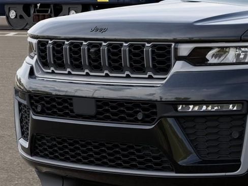 New 2026 Jeep Grand Cherokee Limited image 11