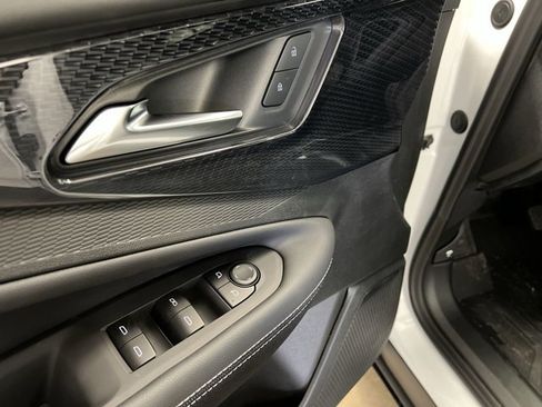 New 2025 Chevrolet Blazer EV LT w/ Midnight/Sport Edition image 24