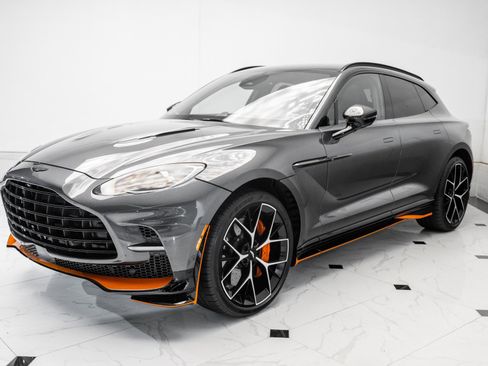 Used 2025 Aston Martin DBX 707 image 49