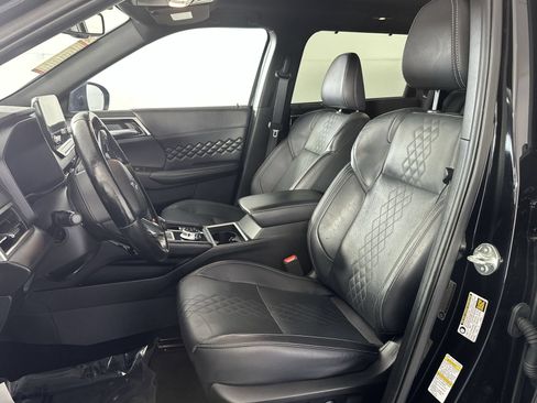 Used 2024 Mitsubishi Outlander SEL Black Edition AWD/4WD image 11