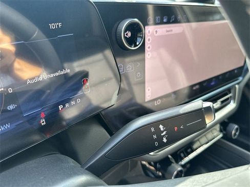 New 2026 Chevrolet Equinox EV LT image 23