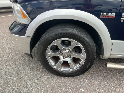 Used 2015 RAM 1500 Laramie w/ Convenience Group RWD image 9