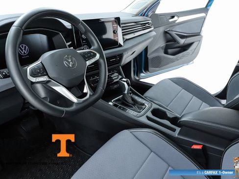 Used 2025 Volkswagen Jetta SE w/ Sunroof Package FWD image 56