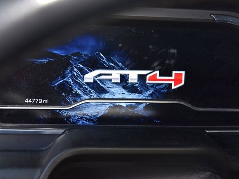 Used 2025 GMC Sierra 1500 AT4 w/ AT4 Premium Package AWD/4WD image 8