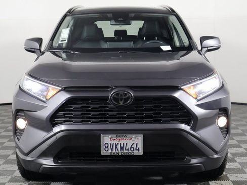 Used 2021 Toyota RAV4 XLE Premium image 2