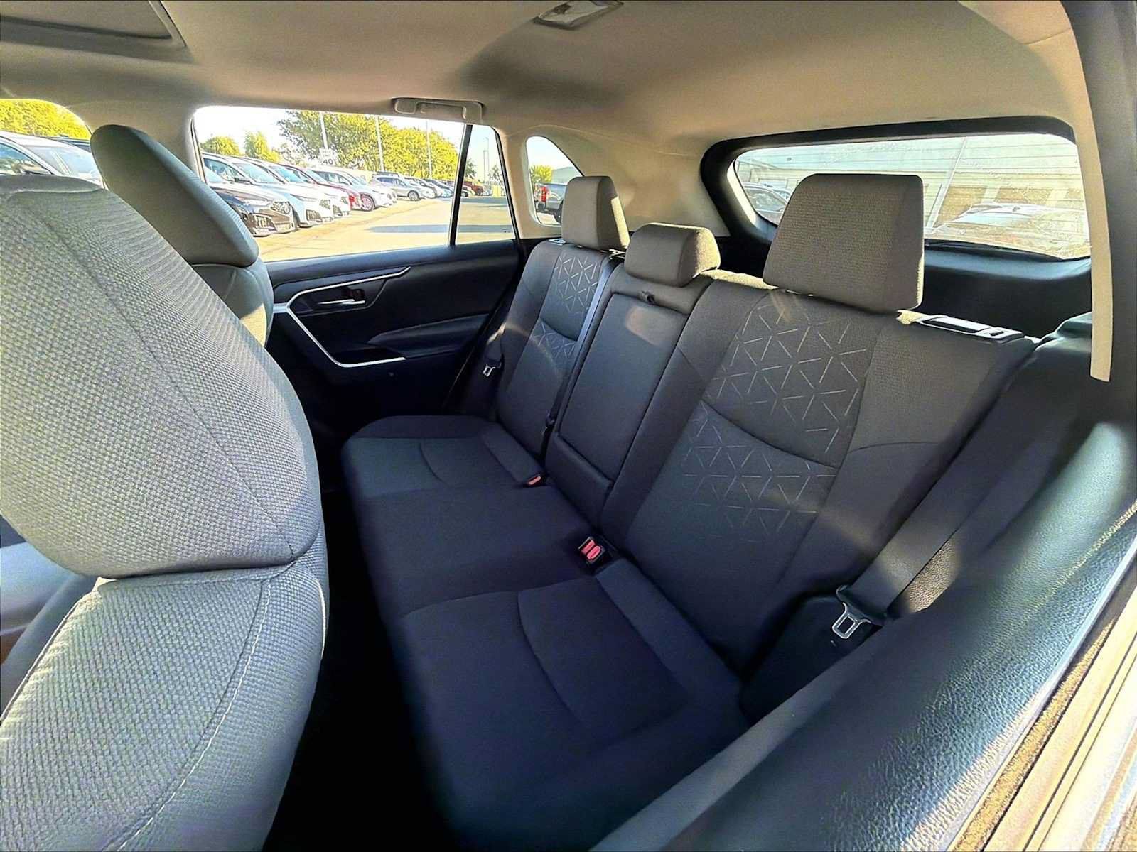 Used 2021 Toyota RAV4 XLE w/ Convenience Package AWD/4WD image 27