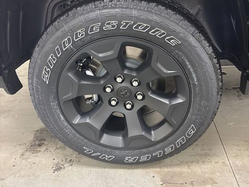 New 2026 RAM 1500 4x4 Crew Cab image 40