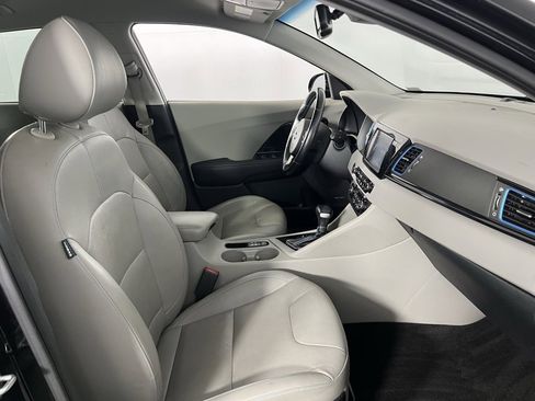 Used 2018 Kia Niro EX Premium image 35