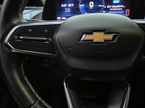 Used 2024 Chevrolet Equinox EV LT FWD image 19