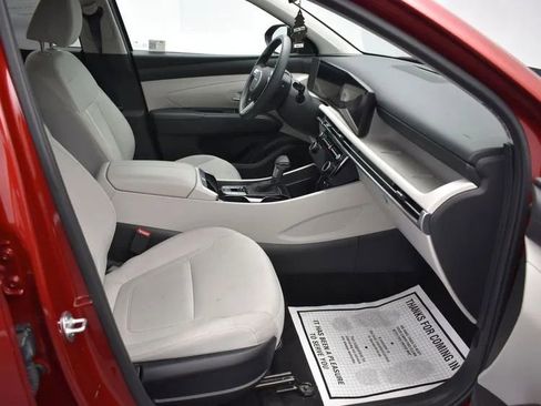 Used 2025 Hyundai Tucson SEL image 16