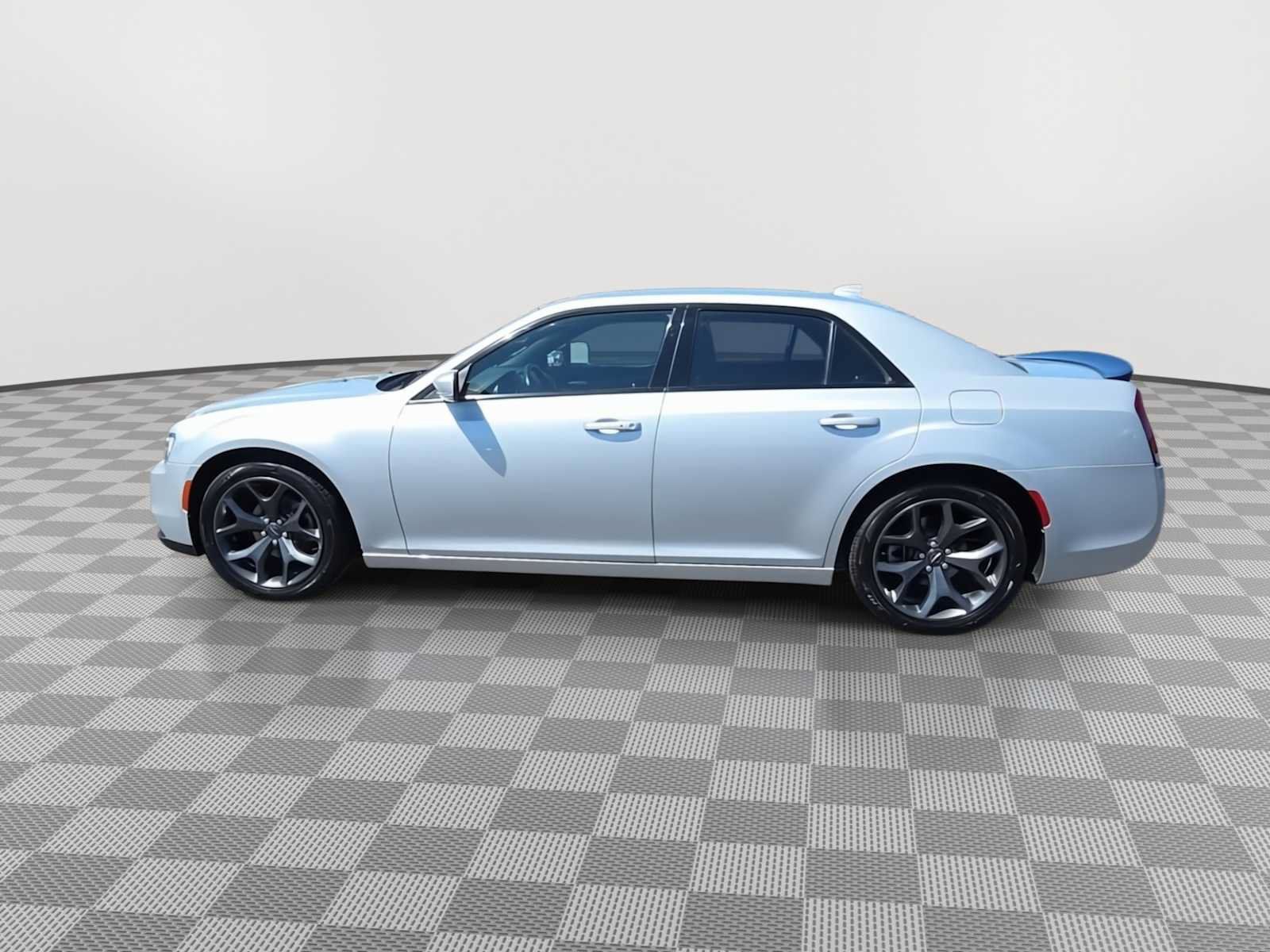 Used 2021 Chrysler 300 S RWD image 5