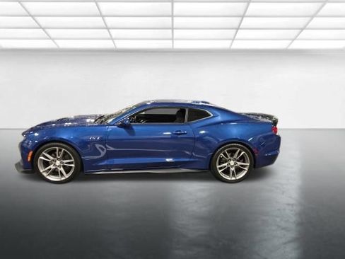 Used 2021 Chevrolet Camaro LT w/ Technology Package RWD image 8