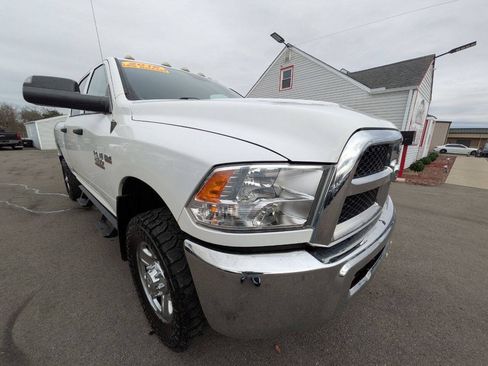 Used 2016 RAM 2500 Tradesman w/ Chrome Appearance Group AWD/4WD image 7