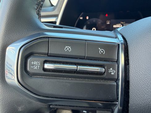 Used 2024 GMC Canyon AT4 w/ Technology Package image 20