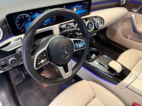 Used 2019 Mercedes-Benz A 220 image 7