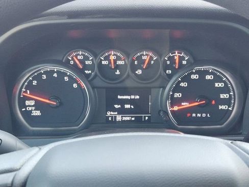 Used 2024 Chevrolet Silverado 1500 Custom image 7