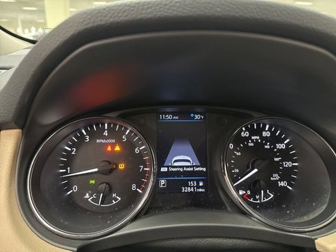 Used 2019 Nissan Rogue SL w/ Premium Package image 28