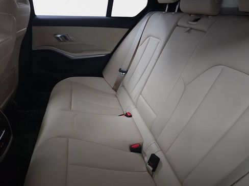 Used 2019 BMW 330i xDrive Sedan w/ Convenience Package AWD/4WD image 17