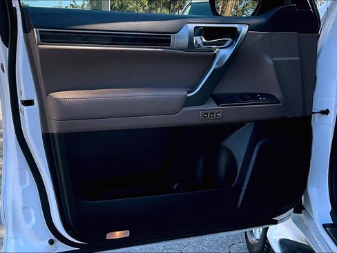 Used 2023 Lexus GX 460 Premium w/ Premium Plus Package image 25