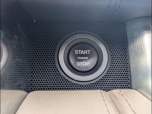 Used 2020 Land Rover Range Rover Long Wheelbase Autobiography image 11