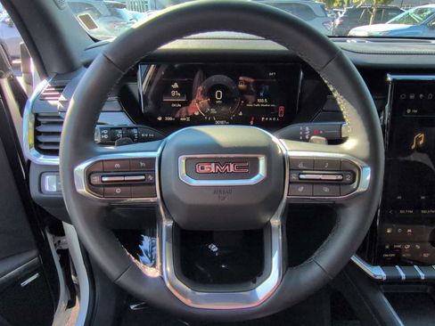 Used 2024 GMC Acadia Elevation image 23