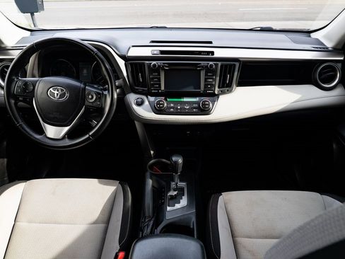 Used 2018 Toyota RAV4 XLE image 8