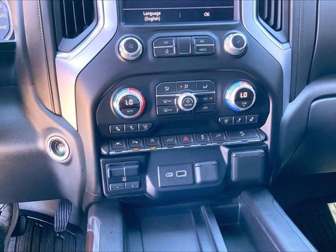 Used 2019 GMC Sierra 1500 SLT w/ SLT Premium Plus Package image 31
