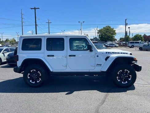 Used 2024 Jeep Wrangler Unlimited Rubicon 4xe AWD/4WD image 4