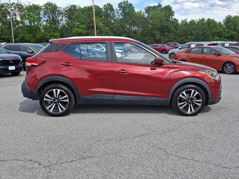 Used 2020 Nissan Kicks SV FWD image 7