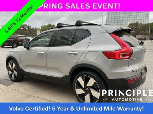 Used 2023 Volvo XC40 Recharge Ultimate image 5