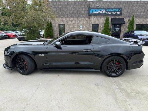 Used 2015 Ford Mustang GT RWD image 8
