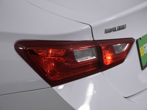 Used 2024 Chevrolet Malibu LS w/ Driver Confidence Package image 32