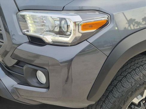 Used 2022 Toyota Tacoma TRD Off-Road w/ Technology Package RWD image 10