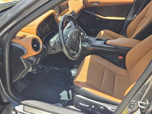 Used 2025 Lexus IS 300 w/ Premium Package RWD image 9