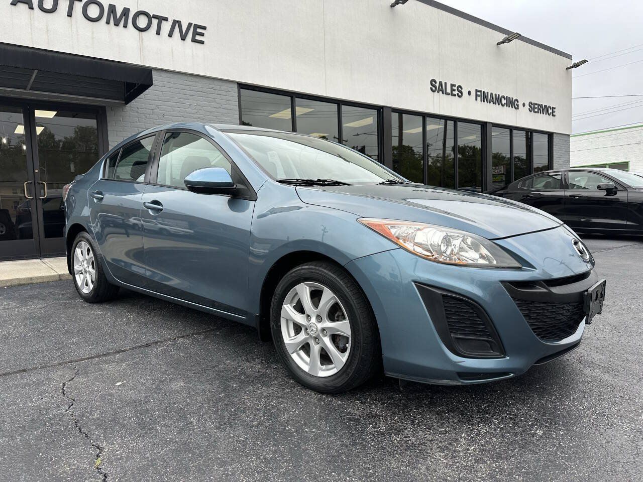 Used 2011 MAZDA MAZDA3 i Touring FWD image 4