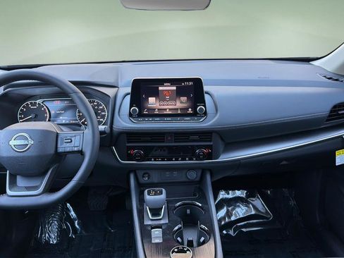 New 2026 Nissan Rogue SV image 7